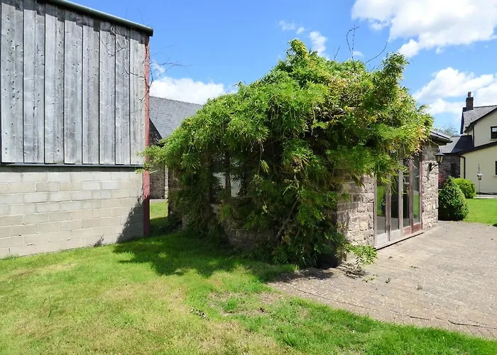 Riverside Barn