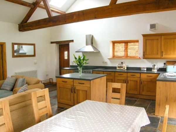 Riverside Barn Gilwern